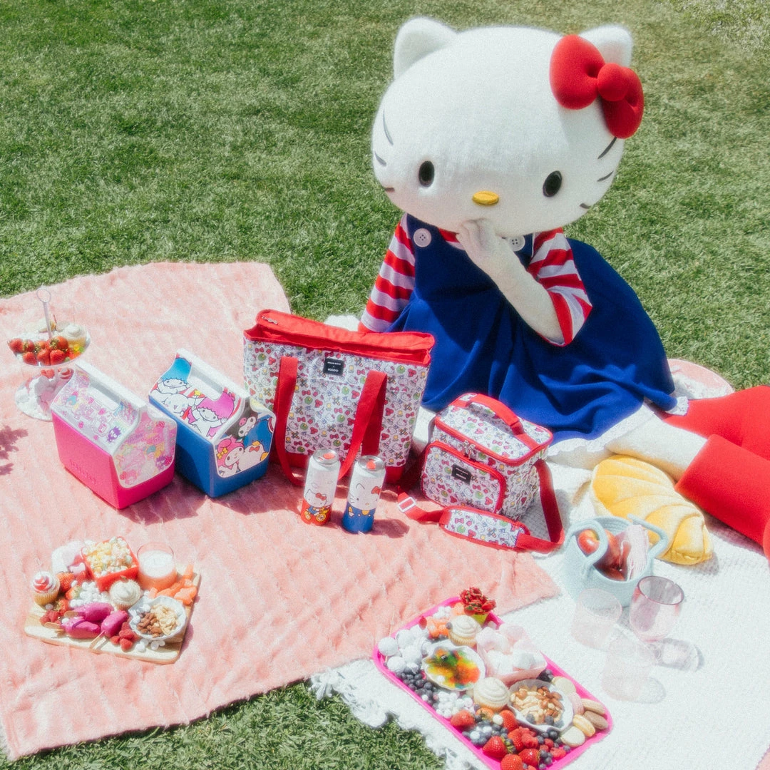 Igloo Products Corp Hello Kitty Igloo® Dual Compartment Tote Characters 4 Igloo Products Corp Hello Kitty Igloo® Dual Compartment Tote Characters