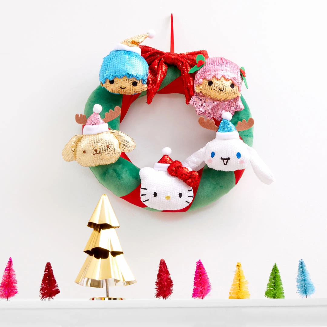 HUNET USA Holiday 2021 Sequin Hello Kitty & Friends Wreath 4 HUNET USA Holiday 2021 Sequin Hello Kitty & Friends Wreath