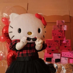 REVE (Black Truffle) Hello Kitty X REVÉ By RENÉ Biu Biu Sunglasses (Black Beauty)